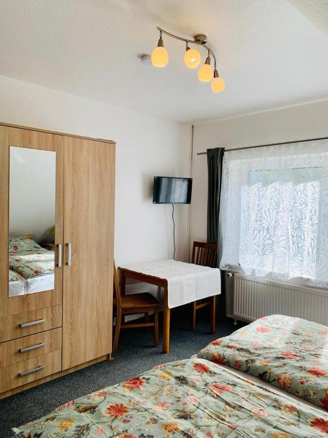 Hotel Pension Schienfatt Am Dornumersieler Tief Exterior foto